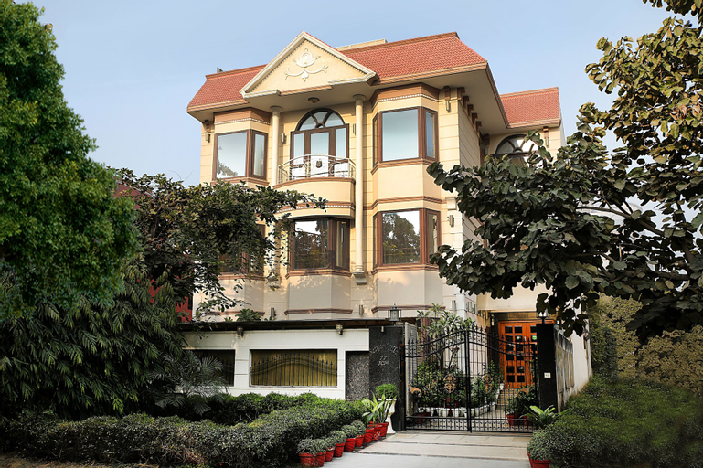Ahuja Residency Cyber City II, Gurgaon