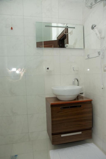 Bathroom 4, Fishta Hotel, Shkodrës