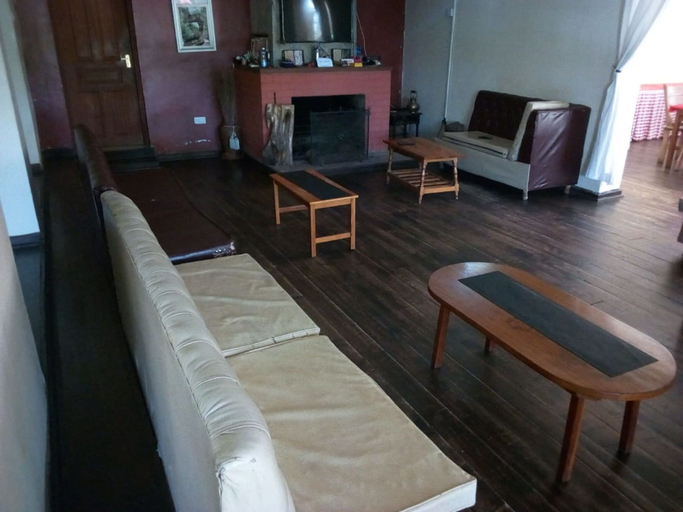 Bedroom 2, Hungry & T Hippo, Naivasha
