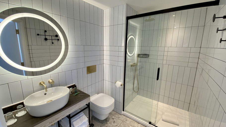 Bathroom 4, The View Hotel, East Sussex