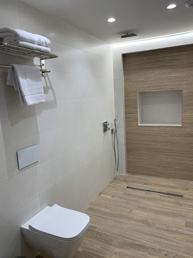 Bathroom 4, Nerja Casual Rooms, Málaga