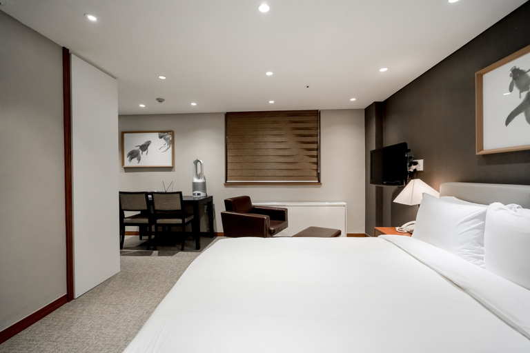 Bedroom 4, Oriens Hotel & Residences, Jung