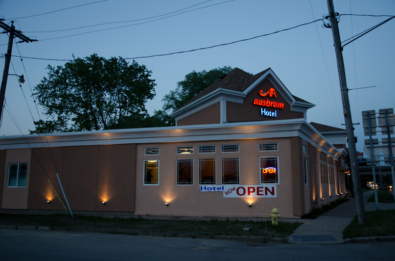 Exterior & Views 2, AAshram Hotel by Niagara River, Niagara