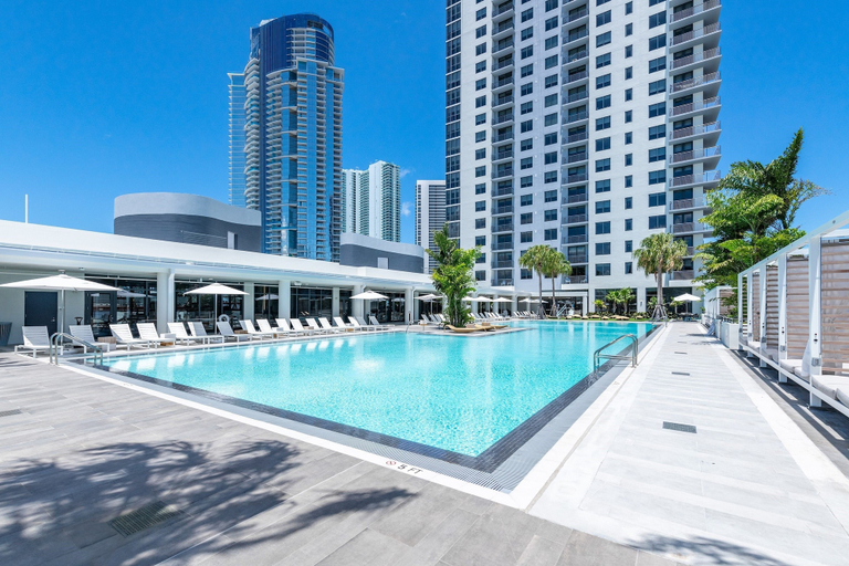 Sport & Beauty 1, Bluebird Suites Downtown Brickell, Miami-Dade