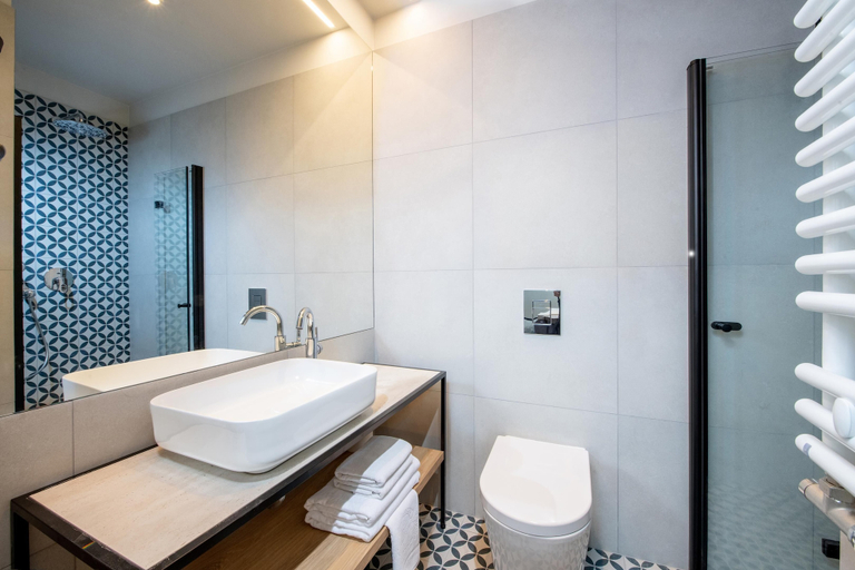 Bathroom 4, Hotel M29, Kraków City