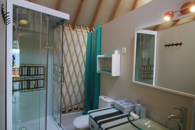 Bathroom, Camping Du Buisson, Isère