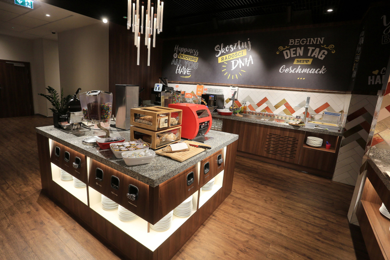 Food & Drinks 5, Hampton by Hilton Gdansk Old Town, Gdańsk City