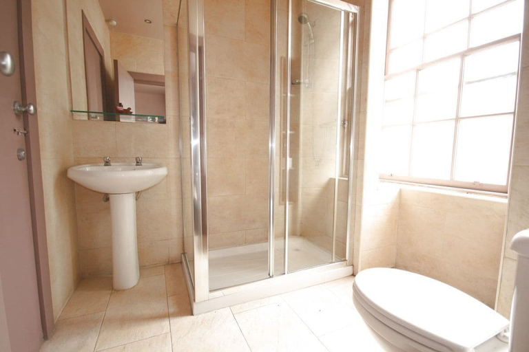 Bathroom 4, Orchard Hotel, Falkirk