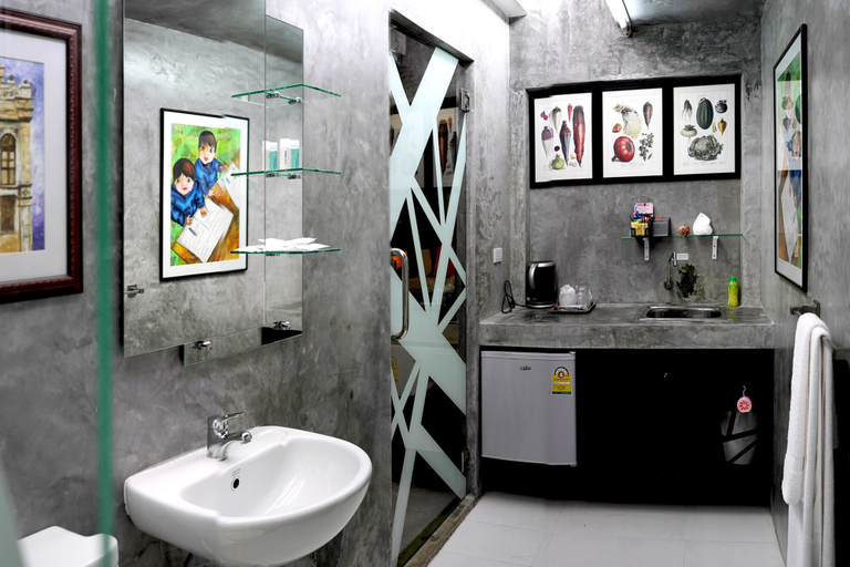 Bathroom 3, Phuket Paradiso Hotel, Phuket Island