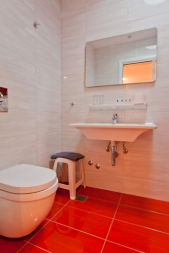 Bathroom 5, Milena Hotel, South Aegean