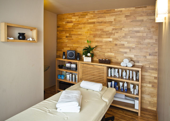 Bedroom 4, DoubleTree by Hilton Cluj – City Plaza, Cluj-napoca