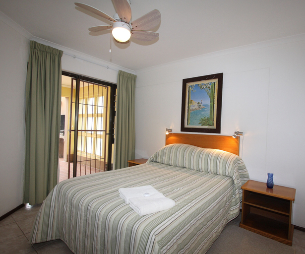 Bedroom 2, First Group Costa Smeralda, Ugu