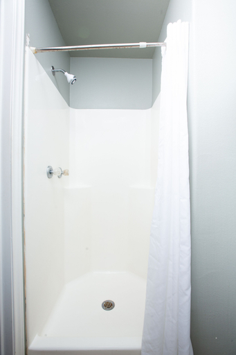 Bathroom 5, Rialto Hotel, Webb