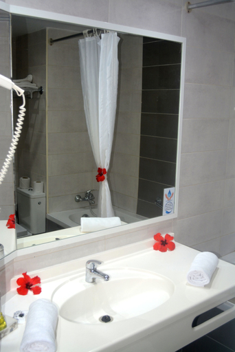 Bathroom 4, The Ksar Djerba Charming Hotel & SPA, Djerba Midoun