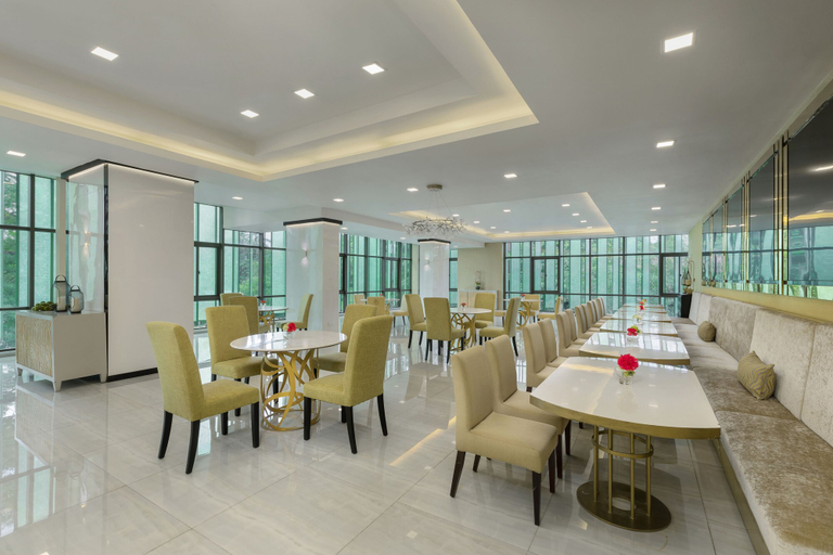 Food & Drinks 4, Pyay Garden Residence, Yangon