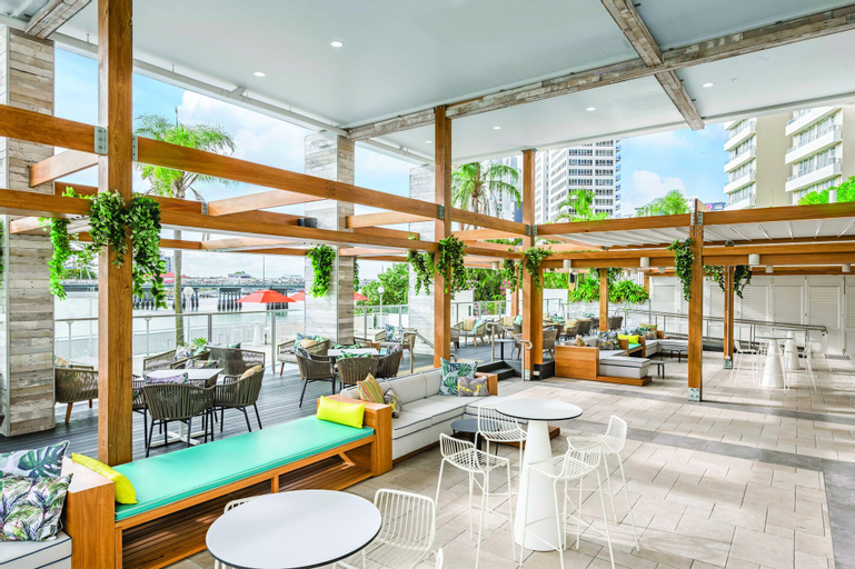 Food & Drinks 5, Vibe Hotel Gold Coast, Gold Coast