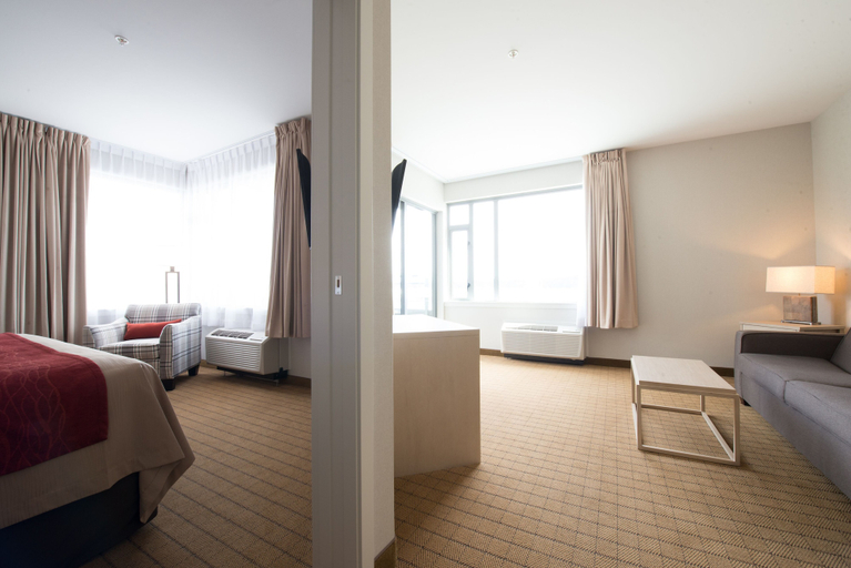 Bedroom 3, Comfort Inn & Suites, Comox-Strathcona