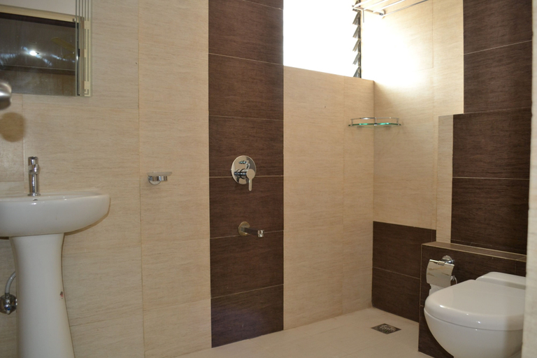 Bathroom 3, Shoba Inn, Bangalore