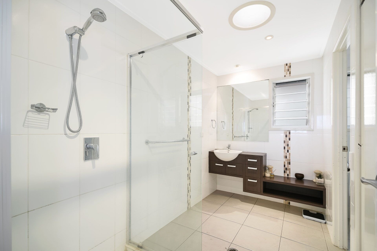 Bathroom, Nobs -1/44 Peregian Esplanade, Noosa - Sunshine-Peregian