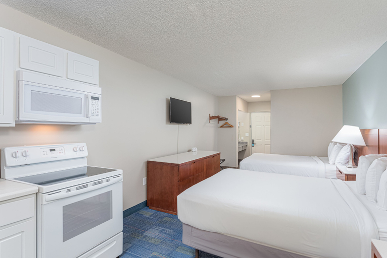 Bedroom 4, Bikini Beach Resort, Bay