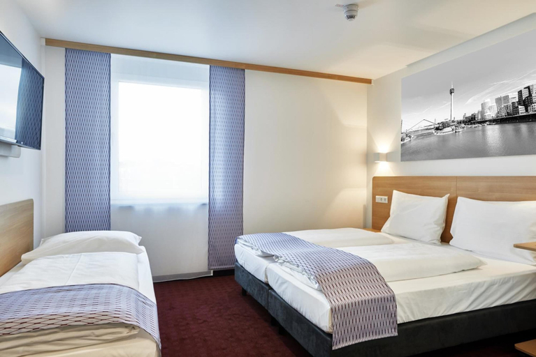 Bedroom 4, McDreams Hotel Düsseldorf-City, Düsseldorf