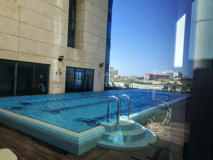 Sport & Beauty, Beach Front Stylish Hugh 2DBR