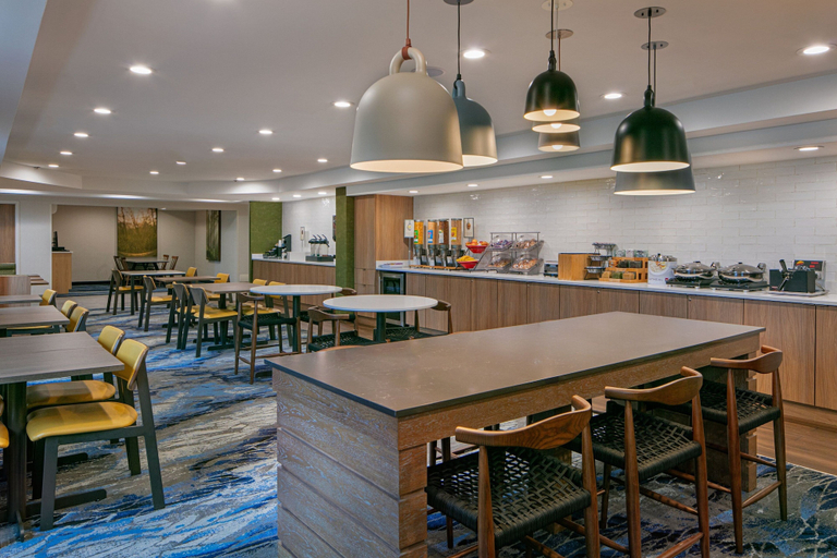 Food & Drinks 2, Fairfield Inn by Marriott JFK Airport, New York