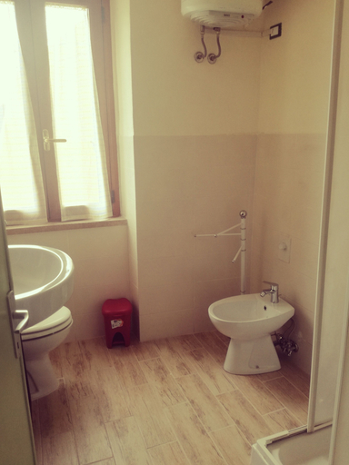 Bathroom 5, B&B La Rondinella, Pisa