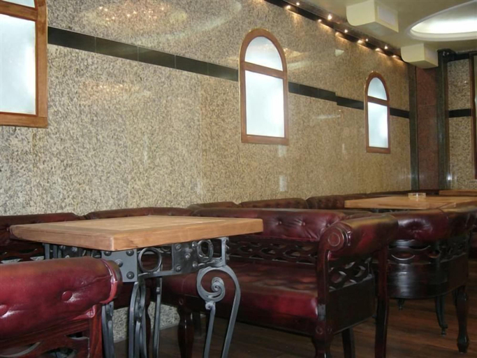Food & Drinks 5, Hotel California, Stolichna
