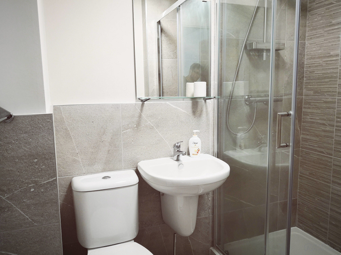 Bathroom 3, Homely Serviced Apartments - Figtree, Sheffield