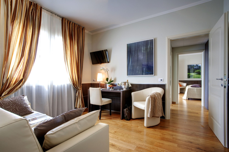 Bedroom 3, Grand Hotel Presolana, Bergamo