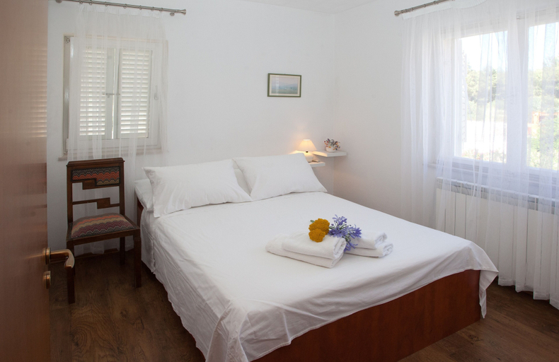 Bedroom 3, Villa Lukrecia, Supetar