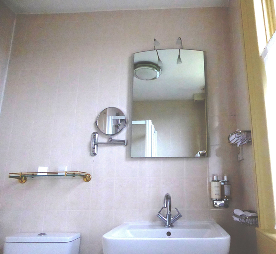 Bathroom 4, The Kennard, Bath and North East Somerset