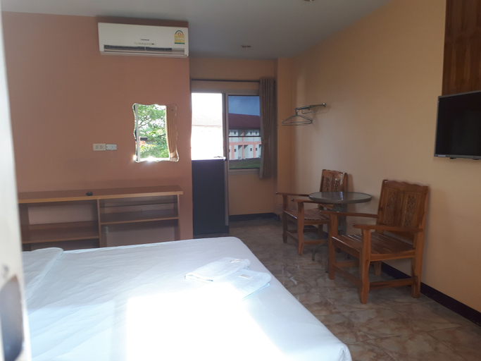 Bedroom 3, Phoemphoon 2 Hotel, Muang Nan