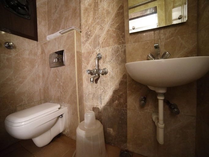 Bathroom 5, Bhimaas Temple Tree, Chennai