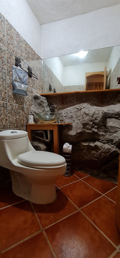 Bathroom 3, Atitlan Oasis Eco Hotel and Spa Kaalpul, NA