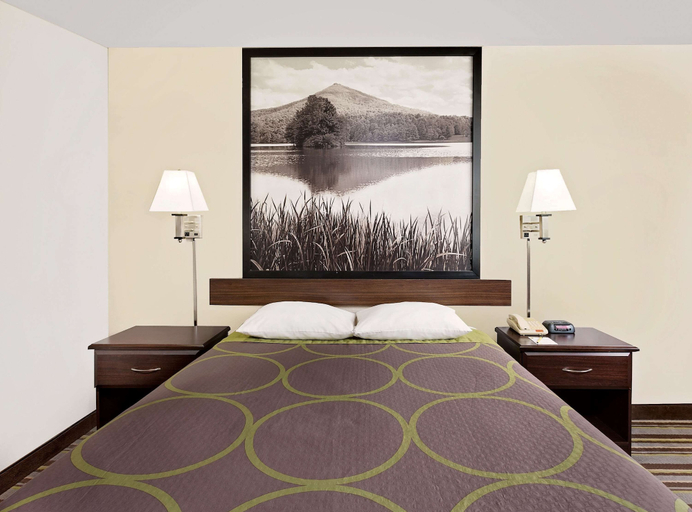 Bedroom 3, Super 8 by Wyndham Waynesboro, Waynesboro