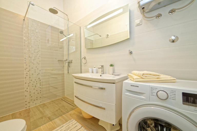 Bathroom, Apartment Hennion / Two Bedrooms A1 Leona, Pula