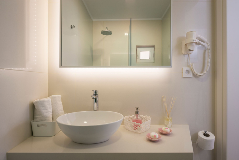 Bathroom 5, Hermes Beach Front, Crete