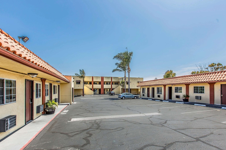 Exterior & Views 1, Rodeway Inn Ventura Midtown, Ventura