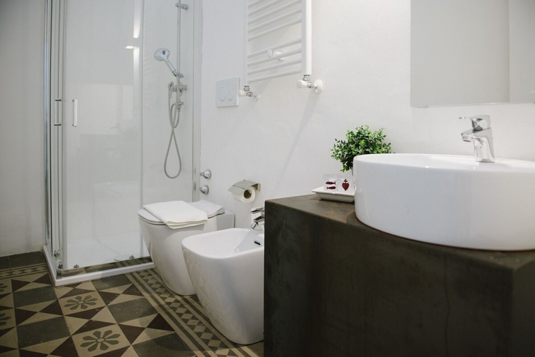 Bathroom 5, Agatha Hotel, Catania