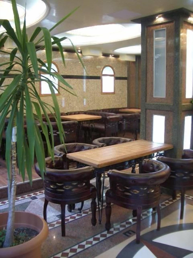 Food & Drinks 5, Hotel California, Stolichna