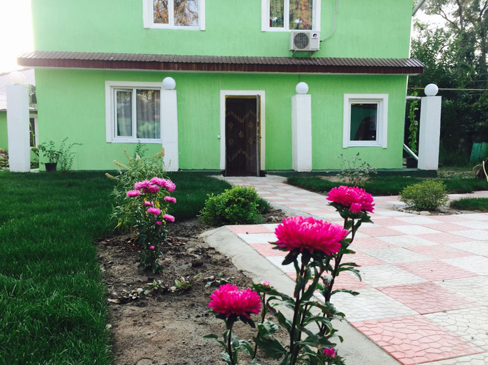 Exterior & Views 2, Alma Cinema Hostel, Almaty
