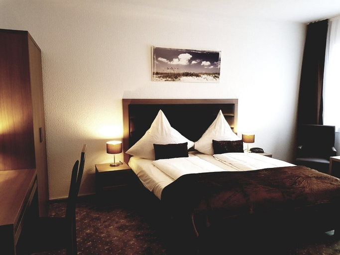 Bedroom 3, easy&cosy Hotel Moers, Wesel