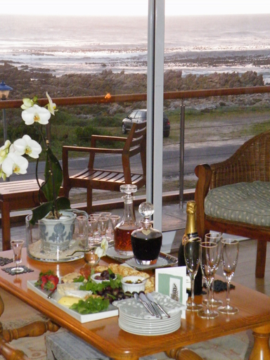 Food & Drinks 5, 138 Marine Beachfront Guesthouse, Overberg