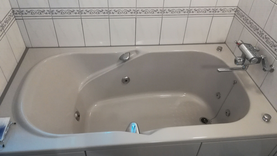 Bathroom 4, Hotel Linden Oji, Kita