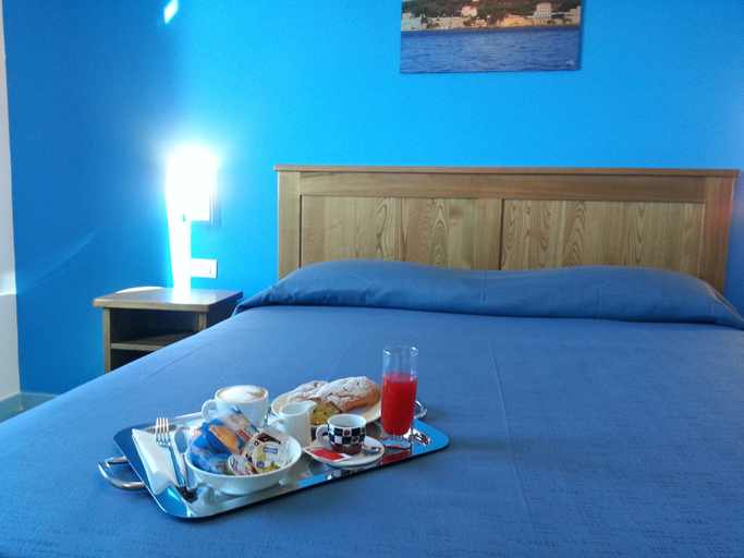 Bedroom 3, Serpa Hotel Anzio, Roma