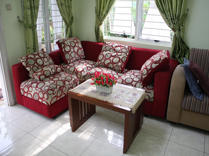 Public Area, Villa Kota Bunga Peony, Cianjur