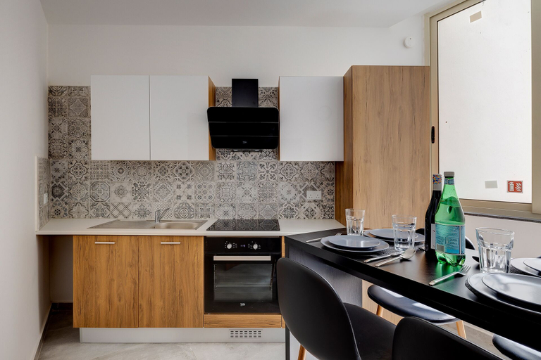 Others 4, Perfect Location, Modern 2BR Apartment