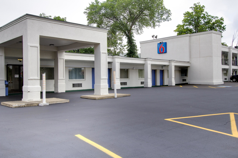 Motel 6 Richfield, OH, Summit